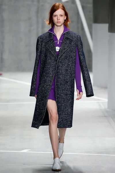 Look 18